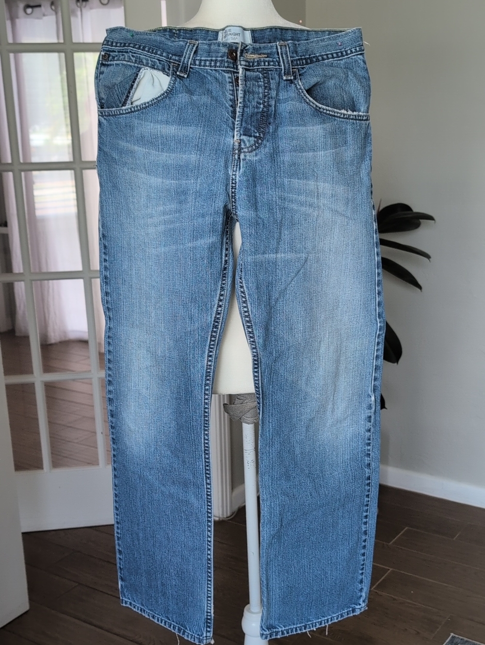 Vintage Men's Silver Tab Levis Light Blue Straight-Leg Button Fly Jeans